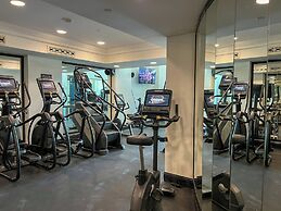 Durrani Homes - Majestic 4BR at Downtown