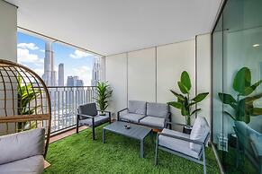 Durrani Homes - Majestic 4BR at Downtown