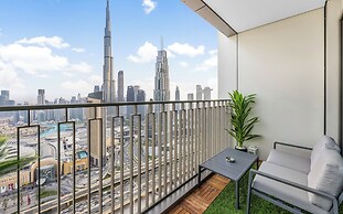 Durrani Homes - Majestic 4BR at Downtown