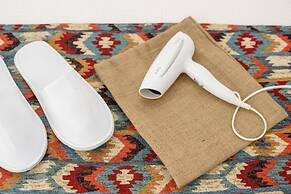 CAL DAY ROOMS SANTORINI