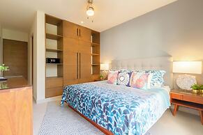 Chic Beachfront Condo Ocean View