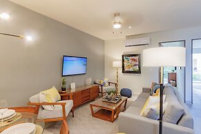 Chic Beachfront Condo Ocean View