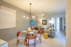 Chic Beachfront Condo Ocean View