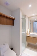 Chic Beachfront Condo Ocean View