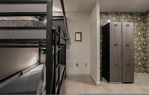 Top Bed Shared Room Men