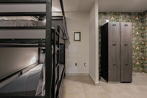 Top Bed Shared Room Men