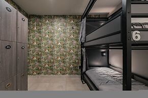 Top Bed Mixed Shared Room