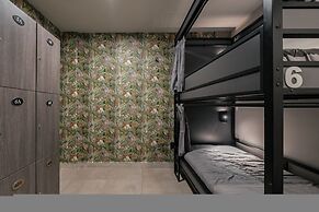 Top Bed Mixed Shared Room