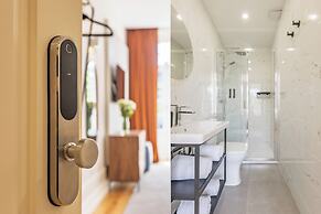 Albertina Carlos Alberto By Aspasios