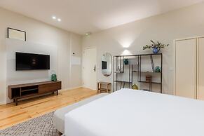 Albertina Carlos Alberto By Aspasios