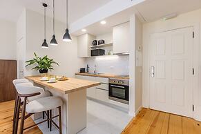 Albertina Carlos Alberto By Aspasios