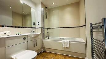 Oval House Retreat in Camden Town