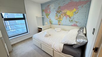 Oval House Retreat in Camden Town