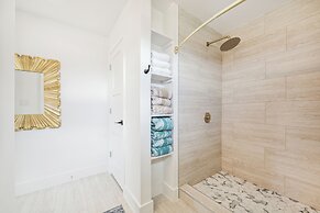 AZURE beach villa at Galveston