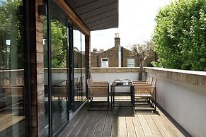 Bakery House by Nestor