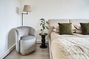 Bakery House by Nestor