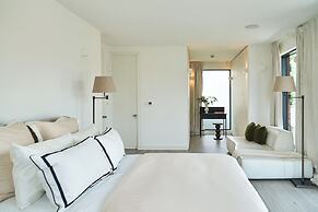 Bakery House by Nestor