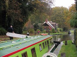 Canal Cove Retreat in Stone