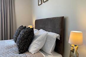 The Dooley, 3-beds, Sleeps 6, Pet Friendly