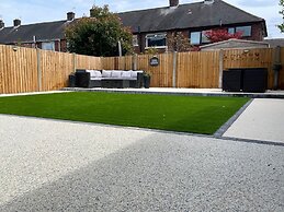 The Dooley, 3-beds, Sleeps 6, Pet Friendly