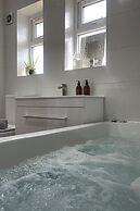 The Dooley, 3-beds, Sleeps 6, Pet Friendly