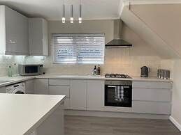 The Dooley, 3-beds, Sleeps 6, Pet Friendly