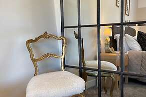 The Dooley, 3-beds, Sleeps 6, Pet Friendly