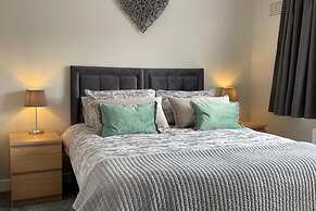 The Dooley, 3-beds, Sleeps 6, Pet Friendly