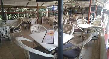 Siaya White Hotel