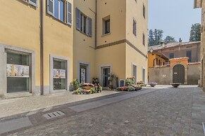 A Night At the Museum - Lake Como