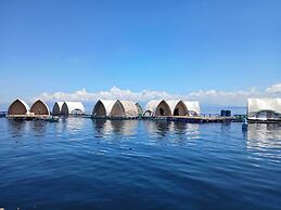 Floating Home in Reef Resort 3