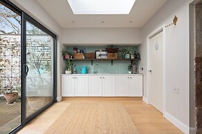 Eskbank Terrace Spacious House