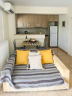 Filiatra Cozy Central Gem With Balcony