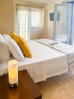 Filiatra Cozy Central Gem With Balcony