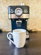 Filiatra Cozy Central Gem With Balcony