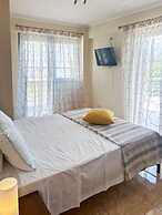 Filiatra Cozy Central Gem With Balcony