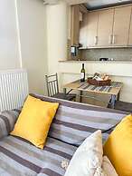 Filiatra Cozy Central Gem With Balcony