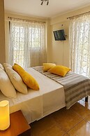 Filiatra Cozy Central Gem With Balcony