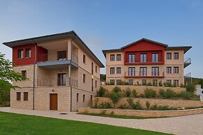 Arktos Hotel Deluxe Suite With Lake View