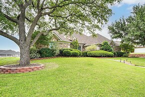Spacious Family Retreat in Fort Worth Area!