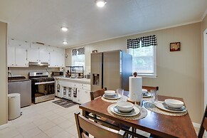 Half-mi to Dtwn: Hinesville Family Home w/ Yard!