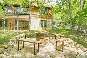 4 Mi to Massanutten Resort: Family Home w/ Views!