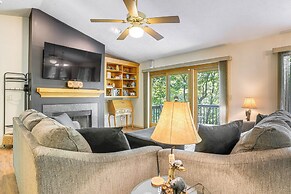 4 Mi to Massanutten Resort: Family Home w/ Views!