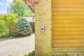 4 Mi to Massanutten Resort: Family Home w/ Views!