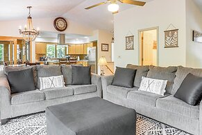 4 Mi to Massanutten Resort: Family Home w/ Views!