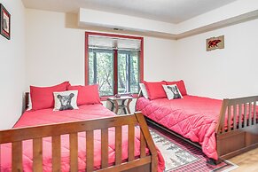 4 Mi to Massanutten Resort: Family Home w/ Views!