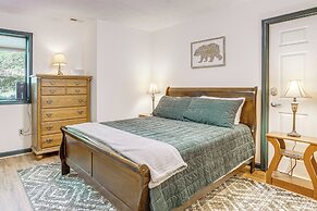 4 Mi to Massanutten Resort: Family Home w/ Views!