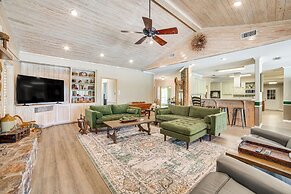 Tranquil Family Retreat: 4 Mi to Dtwn Winnsboro!