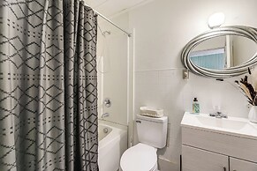 10 Mi to Cape Lookout Ferry: Serene Coastal Escape