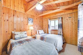 Beach + Game Room Access: Lakefront Levering Cabin
